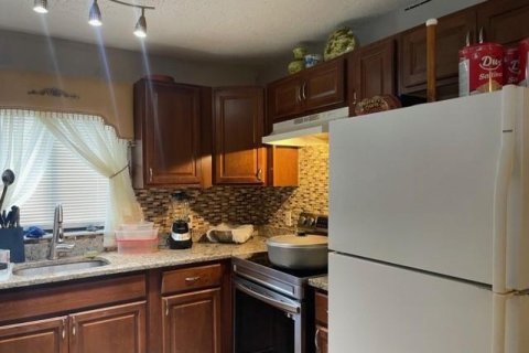House in Margate, Florida 4 bedrooms, 107.49 sq.m. № 2083734 - photo 7