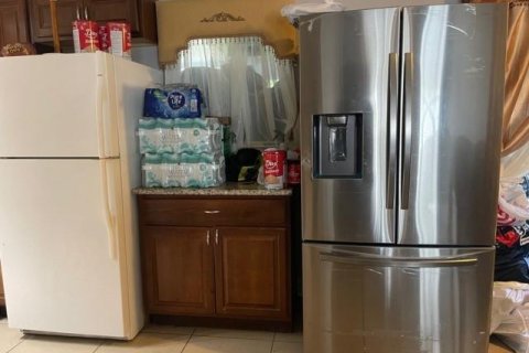 House in Margate, Florida 4 bedrooms, 107.49 sq.m. № 2083734 - photo 6