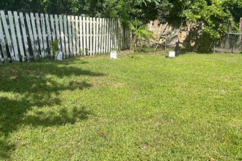 House in Margate, Florida 4 bedrooms, 107.49 sq.m. № 2083734 - photo 22
