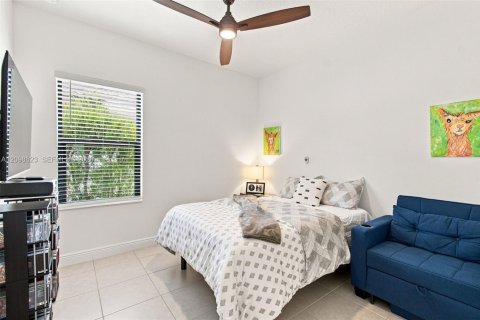 Villa ou maison à vendre à Bradenton, Floride: 3 chambres № 2397851 - photo 25