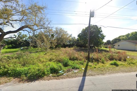Commercial property in Okeechobee, Florida № 2171927