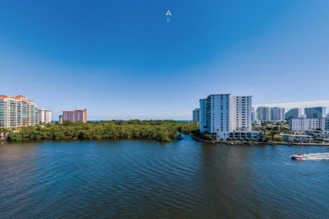 Condo à Fort Lauderdale, Floride, 4 chambres  № 2089521