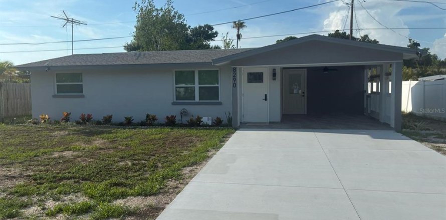 House in Englewood, Florida 2 bedrooms, 89.19 sq.m. № 2239070