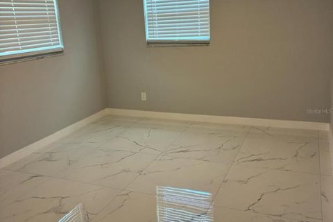 House in Englewood, Florida 2 bedrooms, 89.19 sq.m. № 2239070 - photo 10