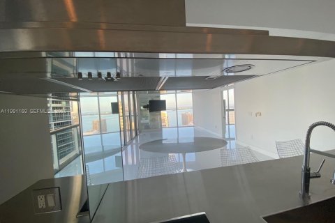 Снять в аренду кондоминиум в Майами, Флорида 2 спальни, 153.66м2, № 2057450 - фото 6