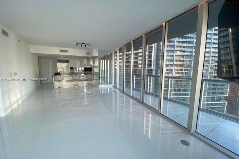 Снять в аренду кондоминиум в Майами, Флорида 2 спальни, 153.66м2, № 2057450 - фото 14