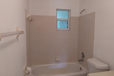 Casa en alquiler en Bradenton, Florida, 3 dormitorios, 115.94 m2 № 1912997 - foto 5