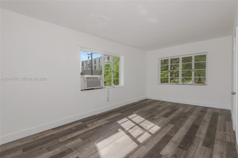Copropriété à vendre à Miami Beach, Floride: 1 chambre, 53.6 m2 № 2242392 - photo 3