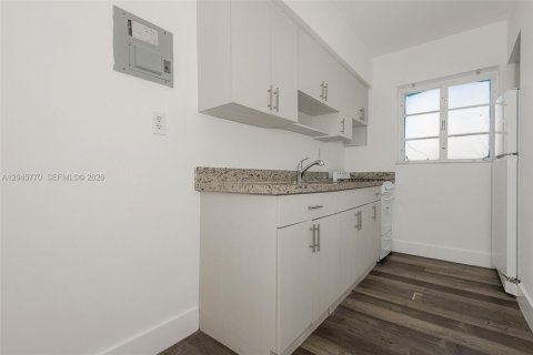 Copropriété à vendre à Miami Beach, Floride: 1 chambre, 53.6 m2 № 2242392 - photo 5