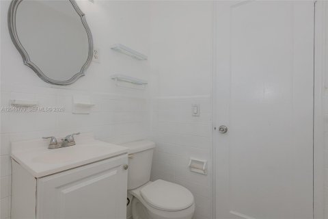 Copropriété à vendre à Miami Beach, Floride: 1 chambre, 53.6 m2 № 2242392 - photo 16
