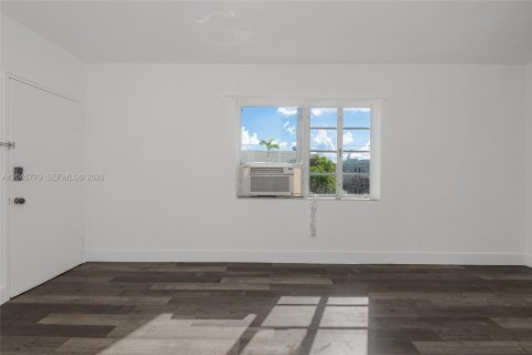 Copropriété à vendre à Miami Beach, Floride: 1 chambre, 53.6 m2 № 2242392 - photo 17