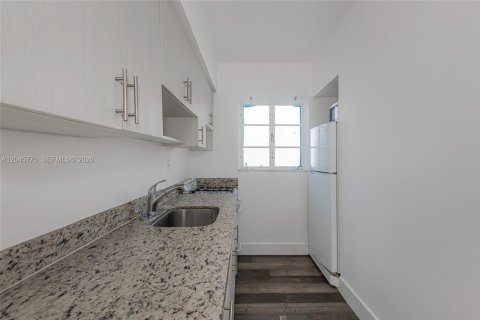 Copropriété à vendre à Miami Beach, Floride: 1 chambre, 53.6 m2 № 2242392 - photo 10