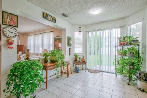 House in Palm Coast, Florida 4 bedrooms, 269.6 sq.m. № 2200223 - photo 15