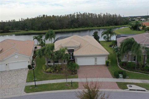 House in Wimauma, Florida 3 bedrooms, 306.76 sq.m. № 1410005 - photo 5