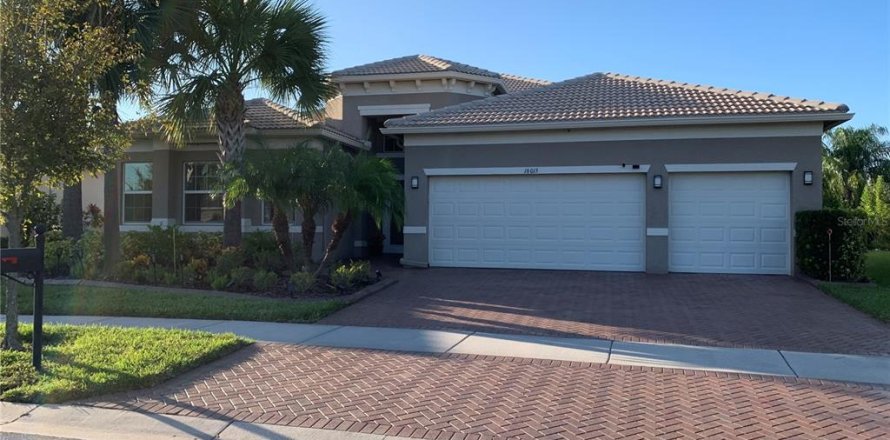 House in Wimauma, Florida 3 bedrooms, 306.76 sq.m. № 1410005