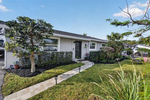 House in Jupiter, Florida 4 bedrooms, 183.95 sq.m. № 2068833 - photo 6