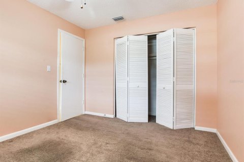 House in Seminole, Florida 3 bedrooms, 152.45 sq.m. № 1919616 - photo 27