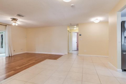House in Seminole, Florida 3 bedrooms, 152.45 sq.m. № 1919616 - photo 11