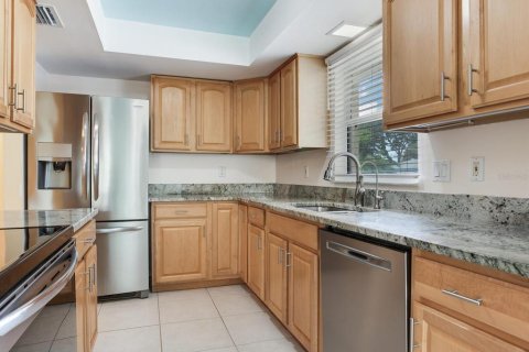 House in Seminole, Florida 3 bedrooms, 152.45 sq.m. № 1919616 - photo 13