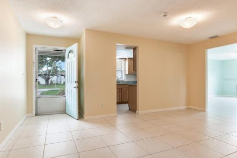 House in Seminole, Florida 3 bedrooms, 152.45 sq.m. № 1919616 - photo 6