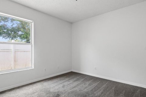 House in Orlando, Florida 3 bedrooms, 124.12 sq.m. № 1825039 - photo 13
