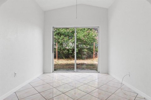 House in Orlando, Florida 3 bedrooms, 124.12 sq.m. № 1825039 - photo 9