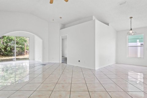 House in Orlando, Florida 3 bedrooms, 124.12 sq.m. № 1825039 - photo 7