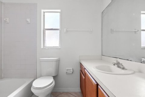 House in Orlando, Florida 3 bedrooms, 124.12 sq.m. № 1825039 - photo 14