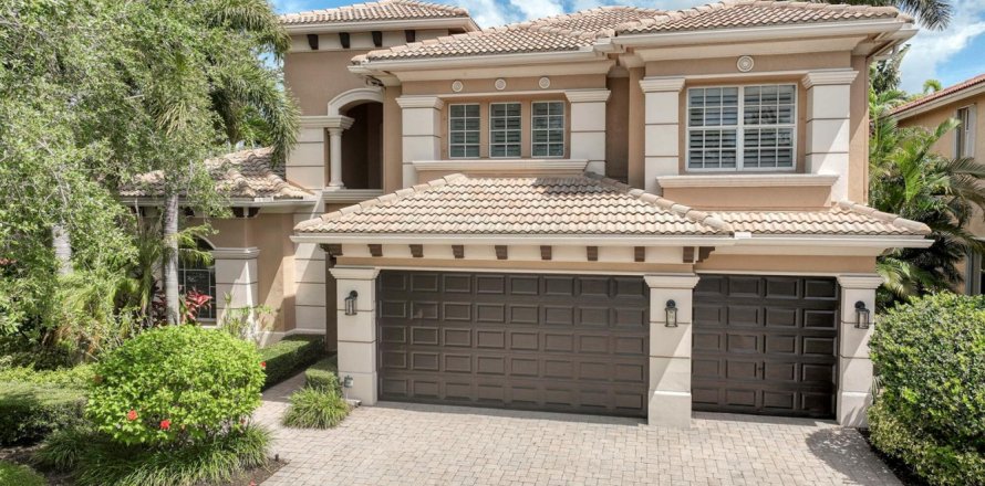 Casa en West Palm Beach, Florida 5 dormitorios, 371.7 m2 № 2328947