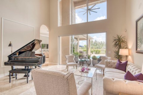 Casa en venta en West Palm Beach, Florida, 5 dormitorios, 371.7 m2 № 2328947 - foto 8