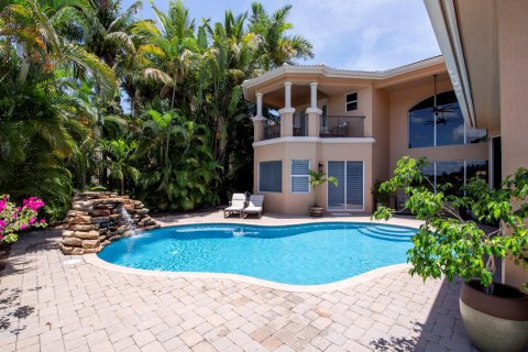 Casa en venta en West Palm Beach, Florida, 5 dormitorios, 371.7 m2 № 2328947 - foto 4