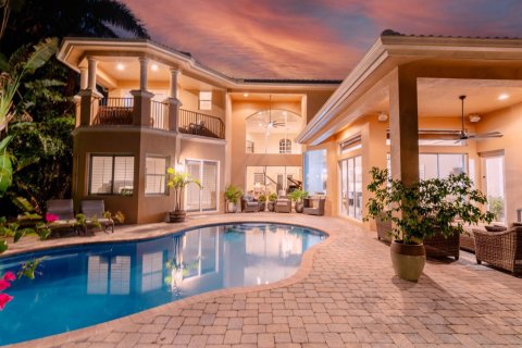Casa en venta en West Palm Beach, Florida, 5 dormitorios, 371.7 m2 № 2328947 - foto 3