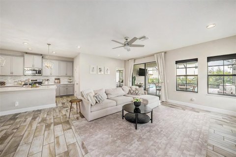 Casa en venta en Land O' Lakes, Florida, 3 dormitorios, 195.84 m2 № 1843542 - foto 10