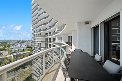 Condo in Bal Harbour, Florida, 2 bedrooms  № 1729592 - photo 9