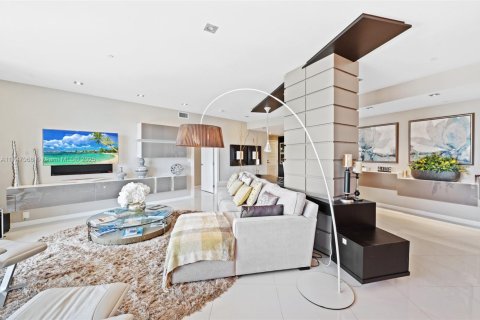 Condo in Bal Harbour, Florida, 2 bedrooms  № 1729592 - photo 4