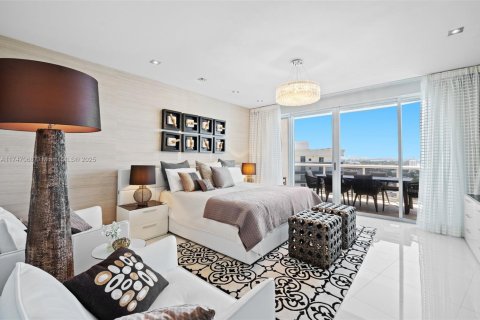 Condo in Bal Harbour, Florida, 2 bedrooms  № 1729592 - photo 16