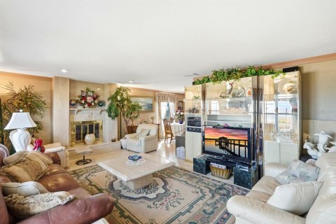 Villa ou maison à vendre à Ormond Beach, Floride: 3 chambres, 207.08 m2 № 2144018 - photo 7