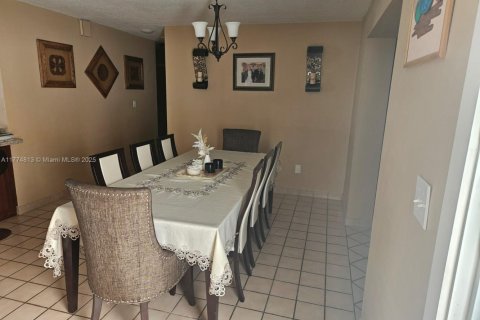 Casa en venta en Homestead, Florida, 4 dormitorios, 153.29 m2 № 1861595 - foto 12