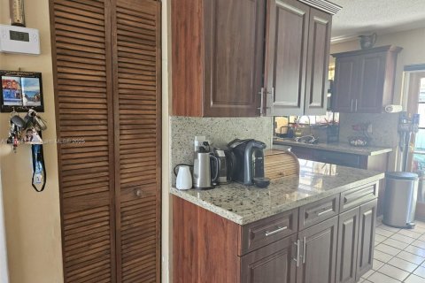 Casa en venta en Homestead, Florida, 4 dormitorios, 153.29 m2 № 1861595 - foto 7