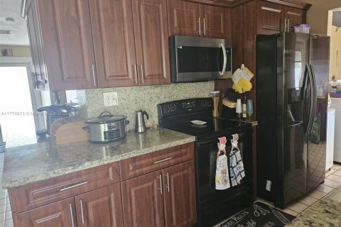 Casa en venta en Homestead, Florida, 4 dormitorios, 153.29 m2 № 1861595 - foto 8