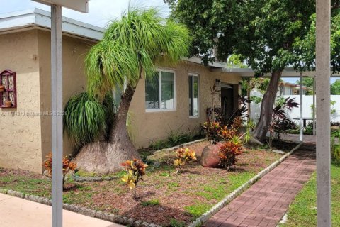 Casa en venta en Homestead, Florida, 4 dormitorios, 153.29 m2 № 1861595 - foto 6
