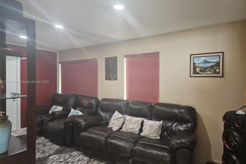 Casa en venta en Homestead, Florida, 4 dormitorios, 153.29 m2 № 1861595 - foto 19