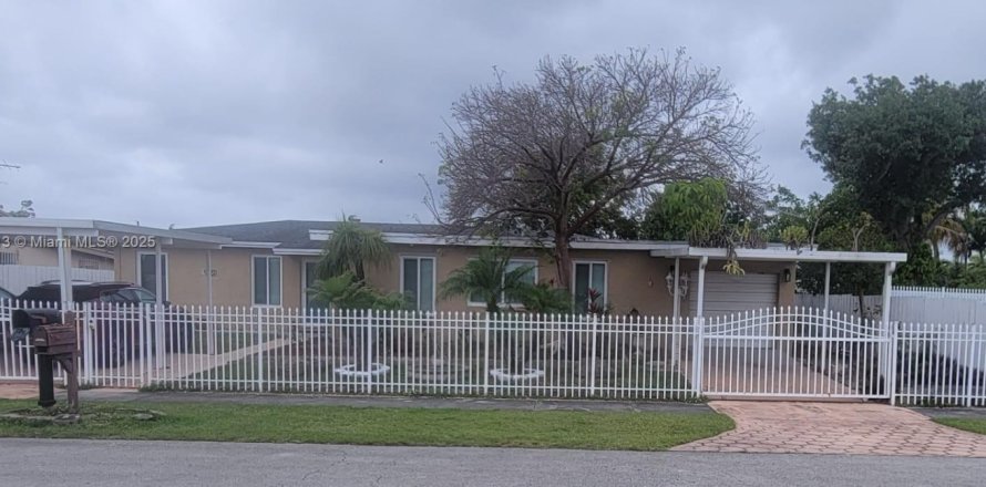 Casa en Homestead, Florida 4 dormitorios, 153.29 m2 № 1861595