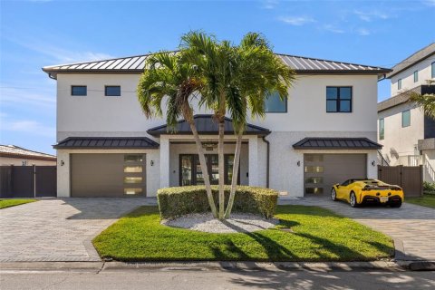 Casa en Saint Petersburg, Florida 4 dormitorios, 247.03 m2 № 2234359