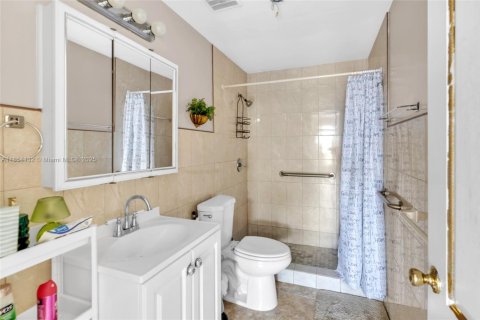 Купить кондоминиум в Хайалиа, Флорида 2 спальни, 95.22м2, № 1960482 - фото 8