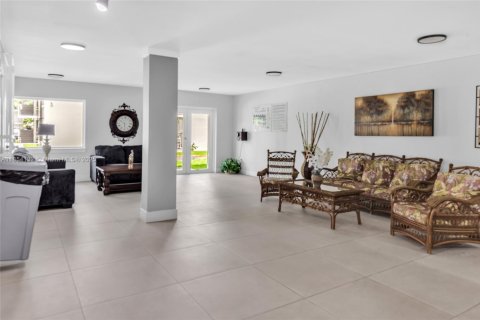 Купить кондоминиум в Хайалиа, Флорида 2 спальни, 95.22м2, № 1960482 - фото 21