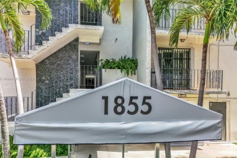 Купить кондоминиум в Хайалиа, Флорида 2 спальни, 95.22м2, № 1960482 - фото 30