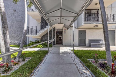 Купить кондоминиум в Хайалиа, Флорида 2 спальни, 95.22м2, № 1960482 - фото 25