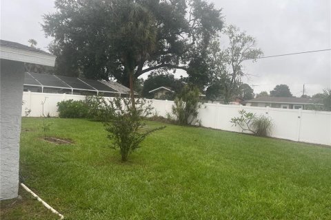 Villa ou maison à vendre à Tampa, Floride: 3 chambres, 141.95 m2 № 2410147 - photo 5