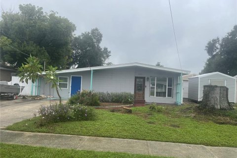 Villa ou maison à Tampa, Floride 3 chambres, 141.95 m2 № 2410147